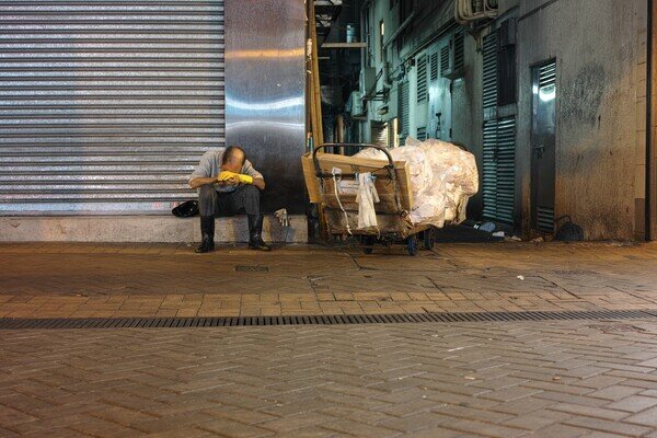 飽受疫情打擊生計的基層市民,早已發出希望「落實短期失業援助 」的呼喊聲。不知是次預算案能否切合基層的「口味」?