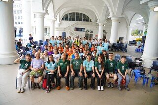 儘管天氣不如預期，毅行者依然無懼艱難，勇敢踏上100公里的挑戰之旅。