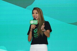 星級運動員鄭麗莎聽完樂施毅行者們的勵志分享後，考慮首次參與樂施毅行者活動。