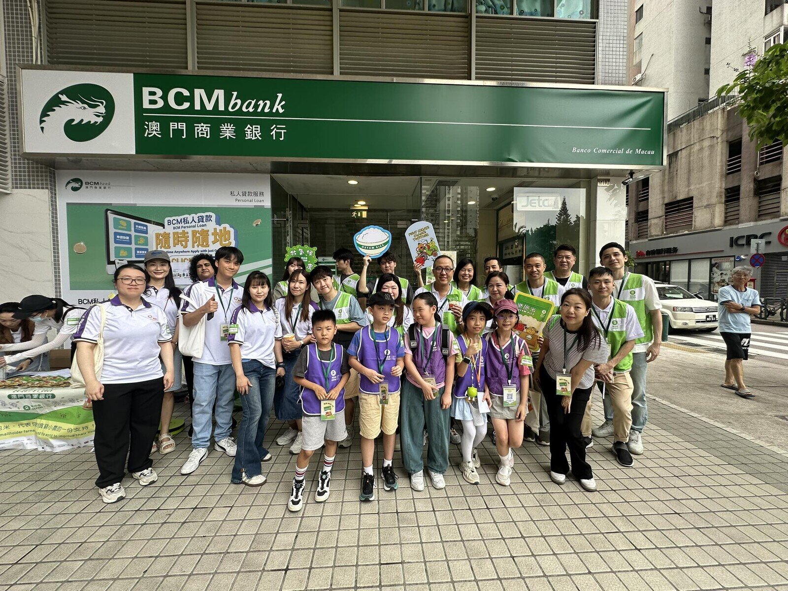 By late June, the event featured 37 rice booths and roadshows, mobilised over 800 volunteers, engaged corporate, school, and community partners, and raised over MOP 635,000 in donations.