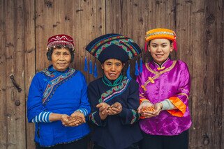 民間組織「農民種子網絡」在樂施會的支持下，透過發掘和保存優質的種子，協助偏遠地區的小農戶生產適合當地氣候、有別於大型種植場的蔬果品種，提高競爭力和收入。